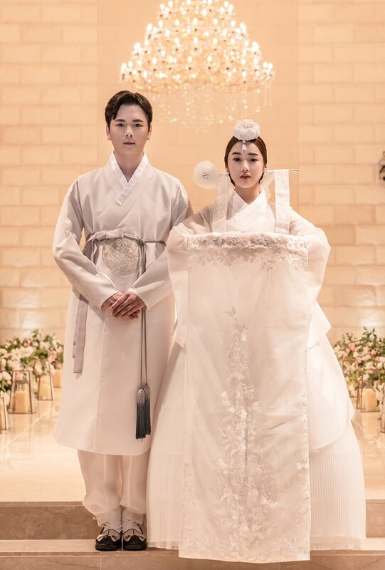 백색 대례복 커플한복
